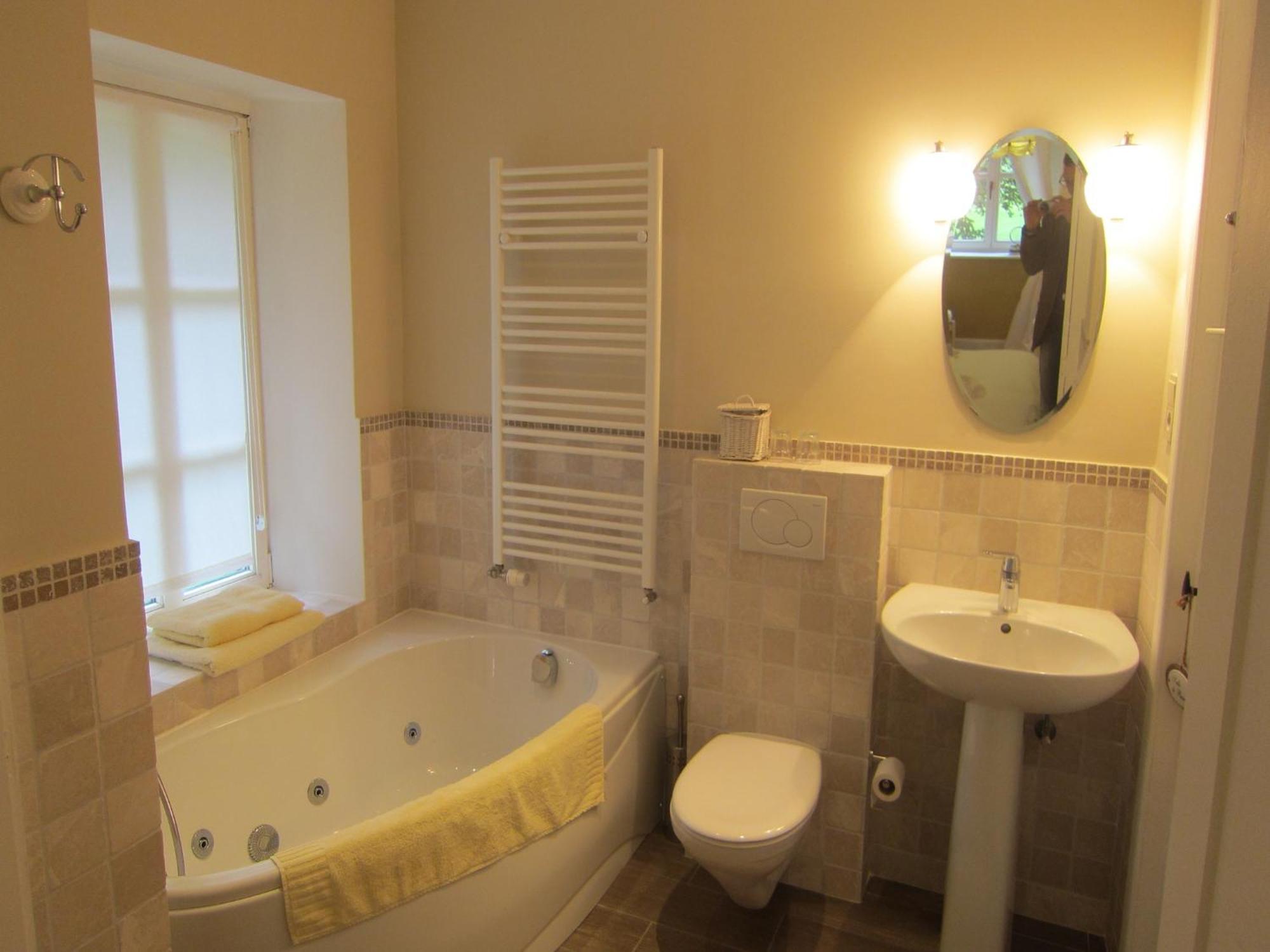 Delightful Castle In Bastogne With Bubble Bath Villa Exterior photo